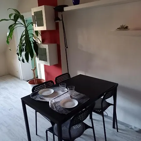 Nice,practical Apartment