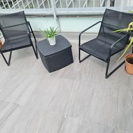 Nice,practical Apartment *